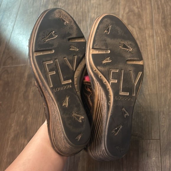 Fly London Salm Verde 631 Sandals - Picture 3 of 6